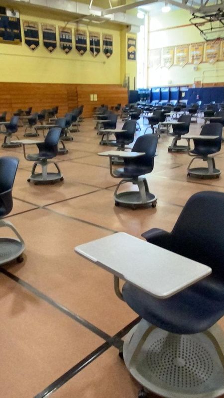 LIREOPENINGS200902_photos