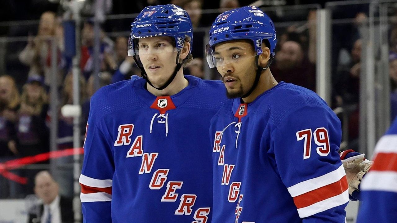 Rangers score six in first period, rout Predators Newsday