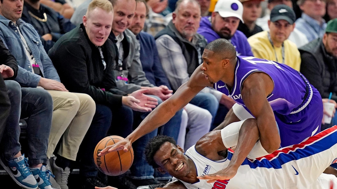 The NBA's wild night: 5 teams score 140 points, 4 teams score 130 in ...