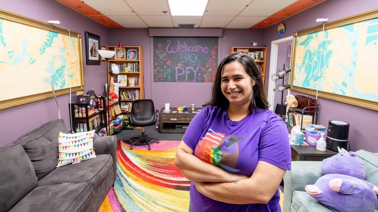 As transgender students try to find their way, schools look to the law, elsewhere for guidance - Vimarsana News