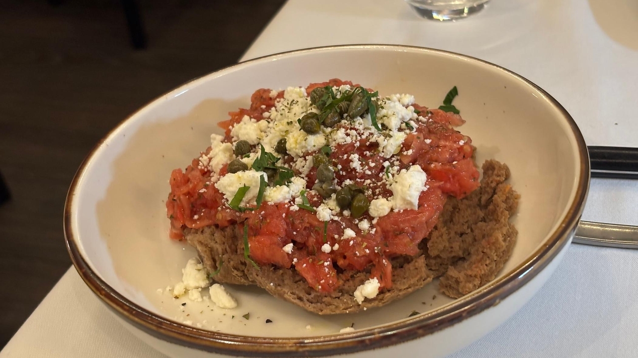 Yalos Greek Taverna opens in Island Park