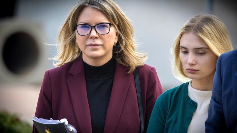 Rebecca Grossman, left, and daughter heads to Van Nuys Courthouse...