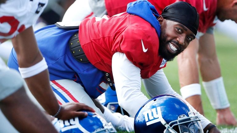 Giants quarterback Tyrod Taylor (2) participates in team drills during...