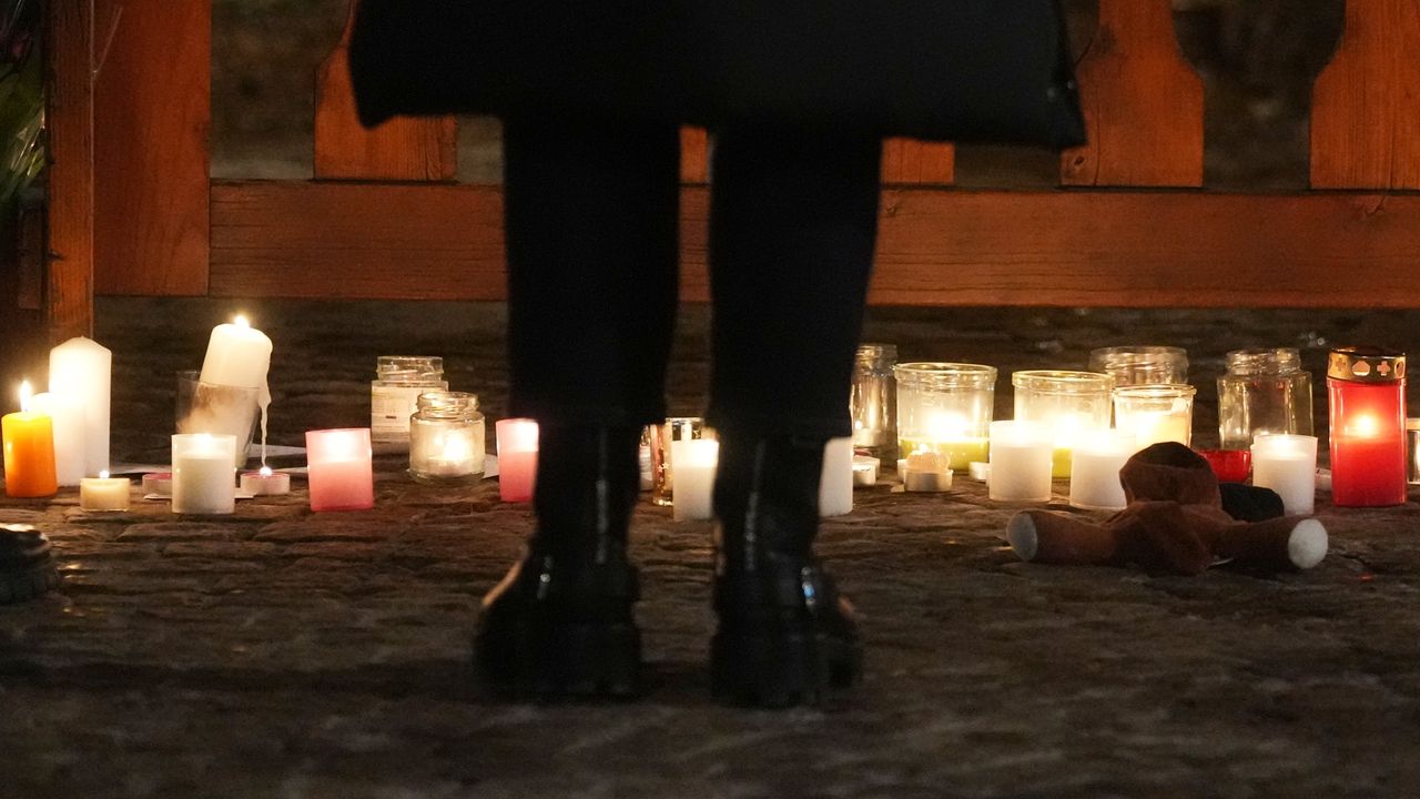 A fire in an Swiss ski resort bar has left about 40 people dead