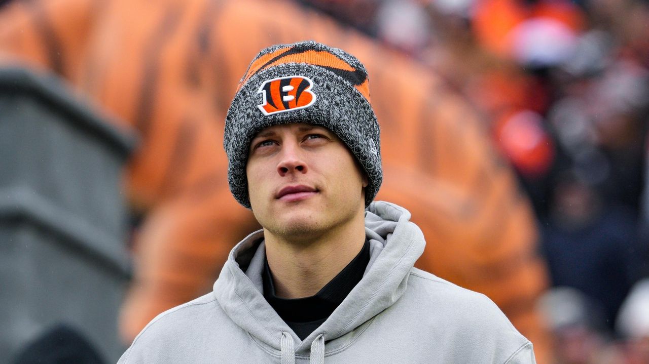 Bengals promote QBs coach Dan Pitcher to offensive coordinator to ...