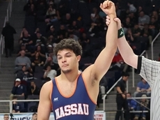 Plainedge wrestler Devin Downes advances to 215-pound state semifinal