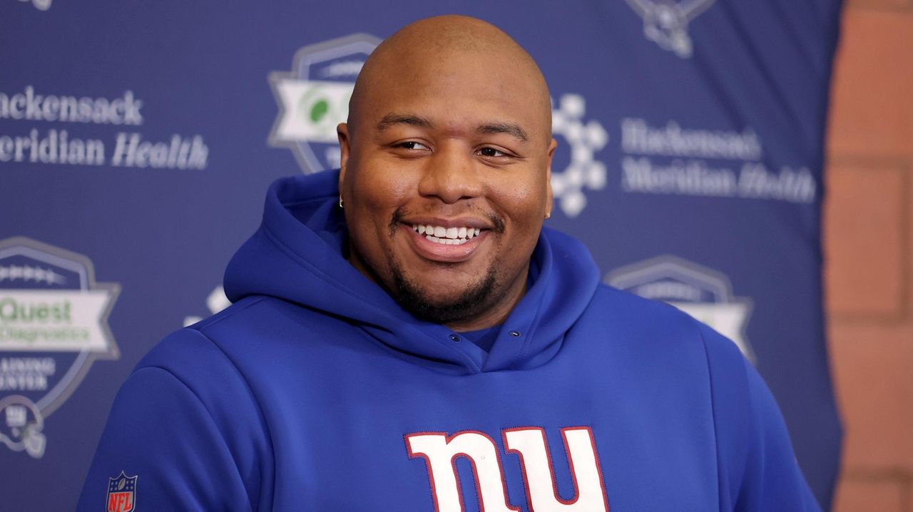 Giants face tricky Dexter Lawrence contract talks as market soars