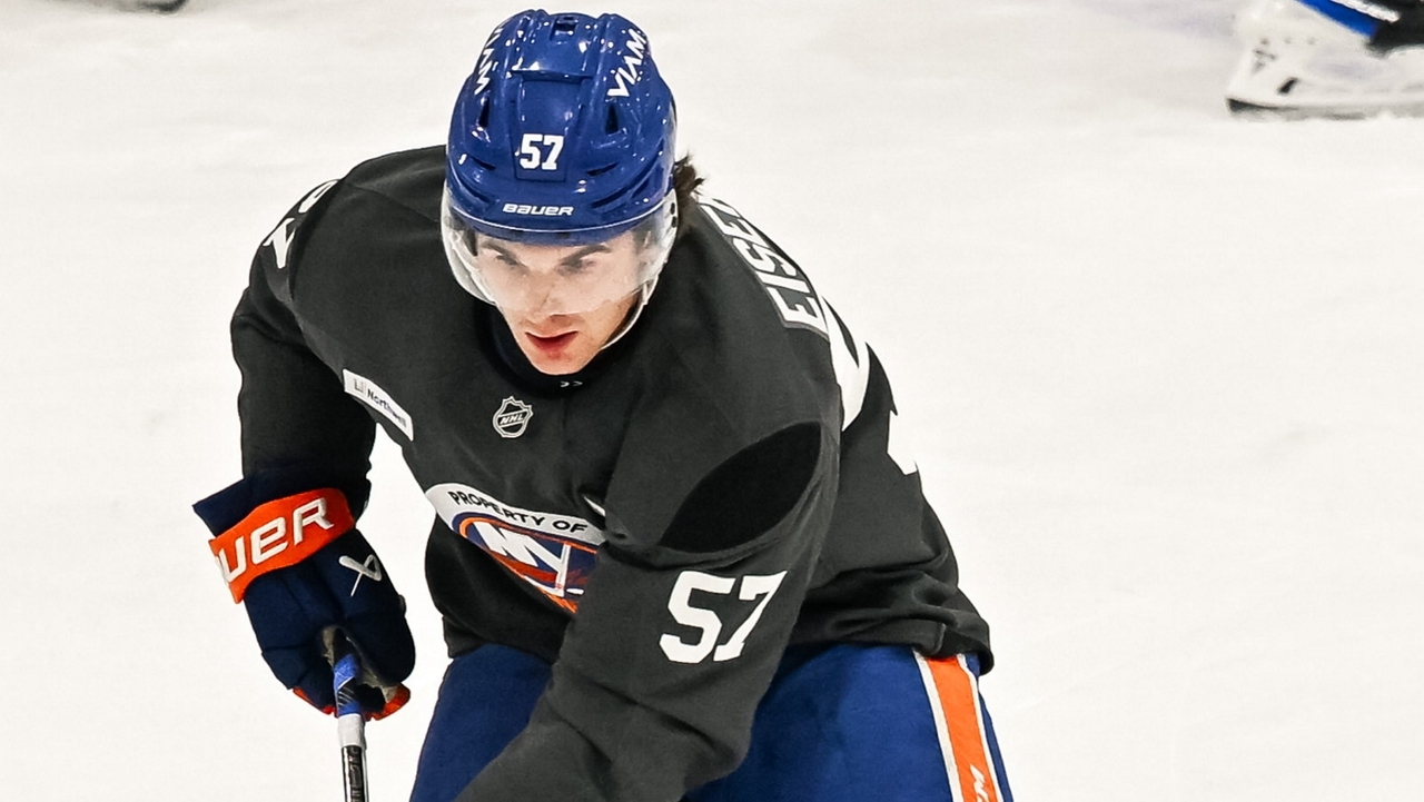 Andrew Gross: Will Cole Eiserman be an NHL player for the Islanders this season?