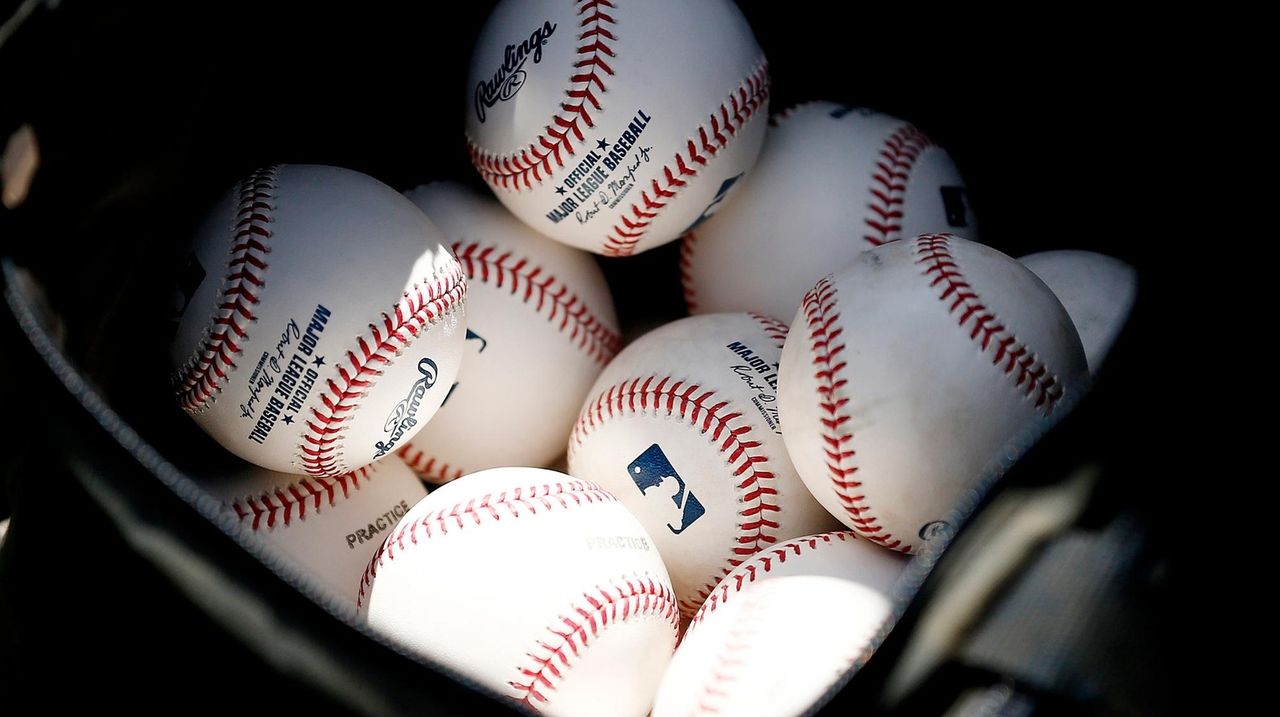  Rawlings Hall of Fame Logo Baseball : Sports Fan Baseballs :  Sports & Outdoors