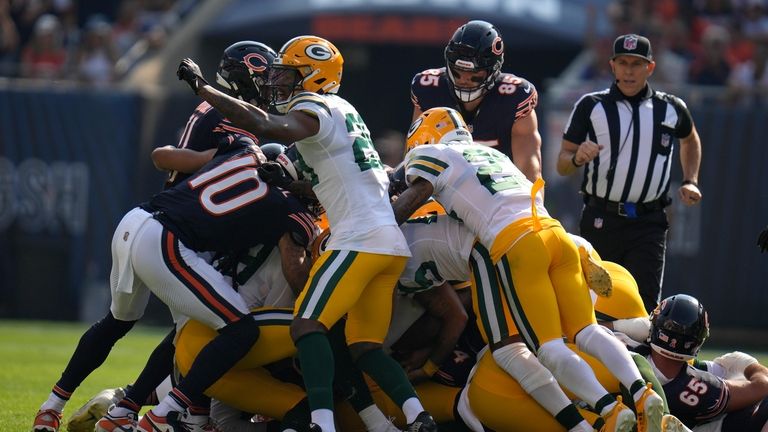 Chicago Bears blown out 38-20 by Green Bay Packers as Jordan Love throws  for 3 TDs in his 1st start in rivalry, National Sports