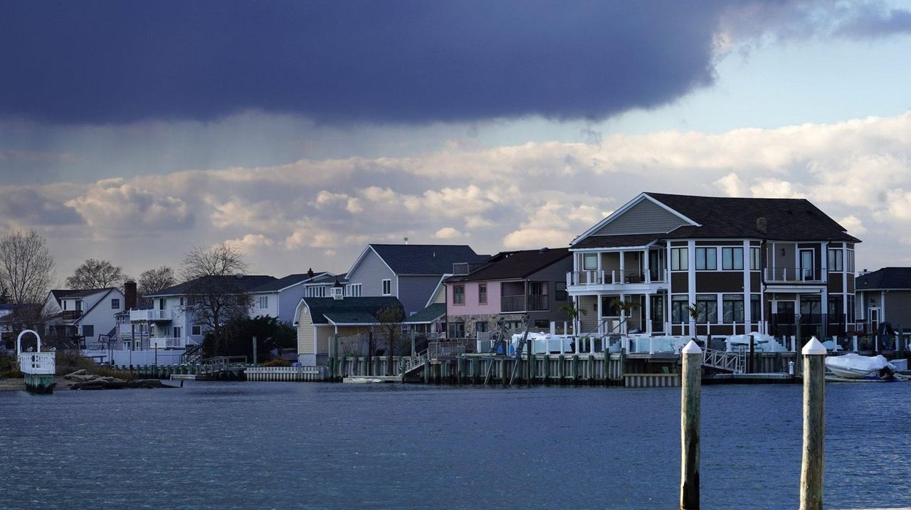 With deep ties to the waterfront, Baldwin Harbor is also near shops