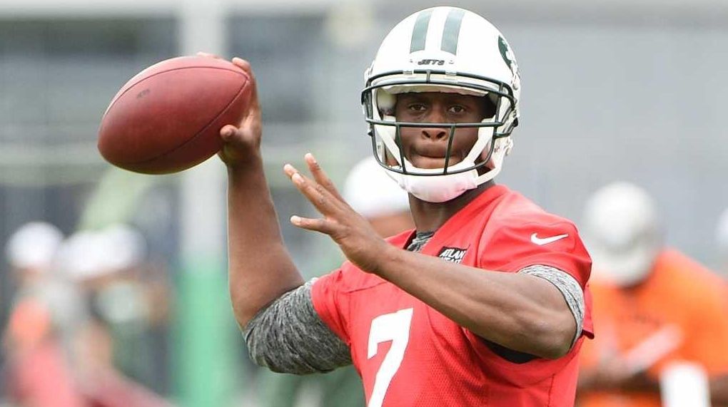 Geno Smith Injury: Updates on Jets Star's Jaw After Locker Room