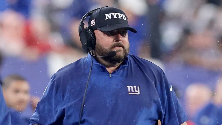 Giants head coach Brian Daboll looks on during the first quarter...