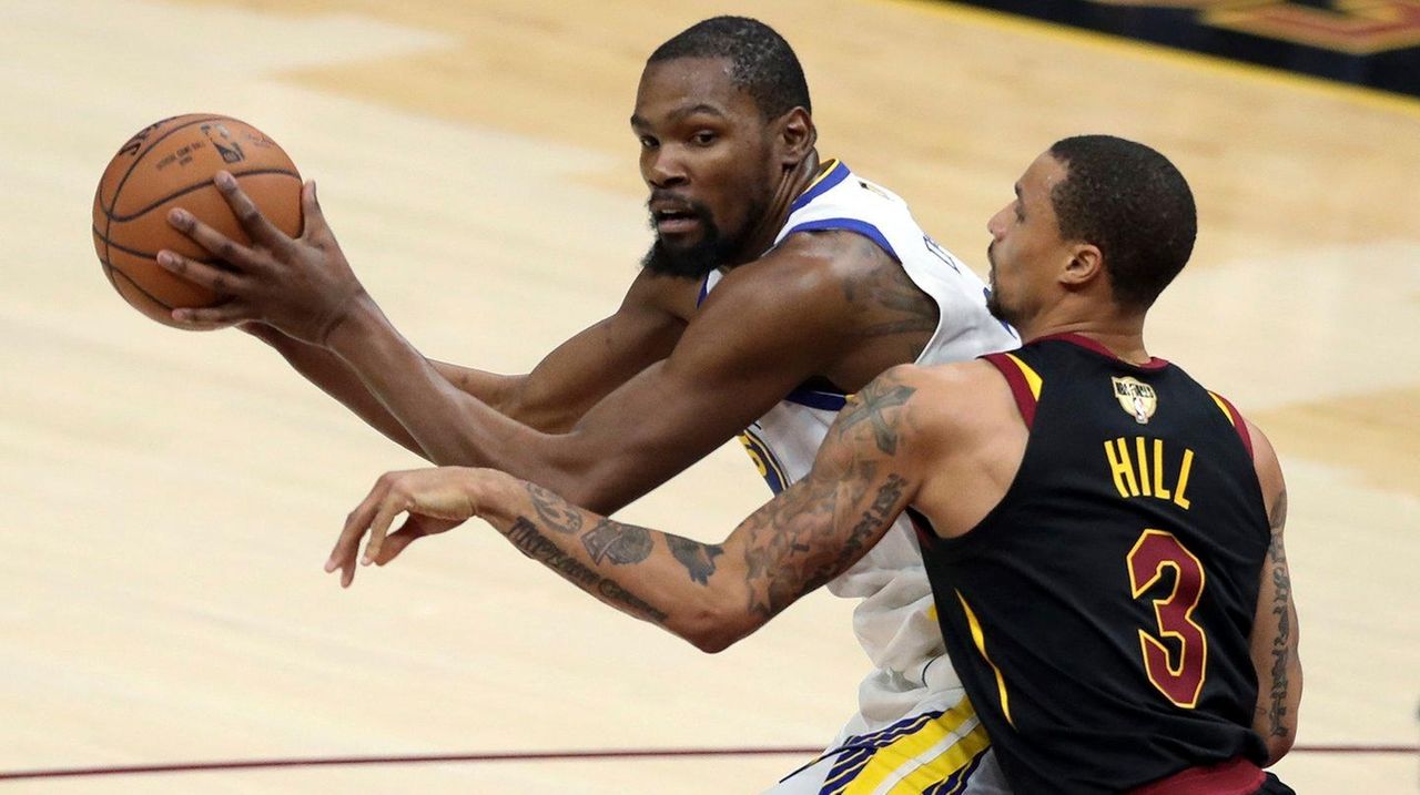 Kevin Durant scores 43 points, hits clinching 3-pointer as