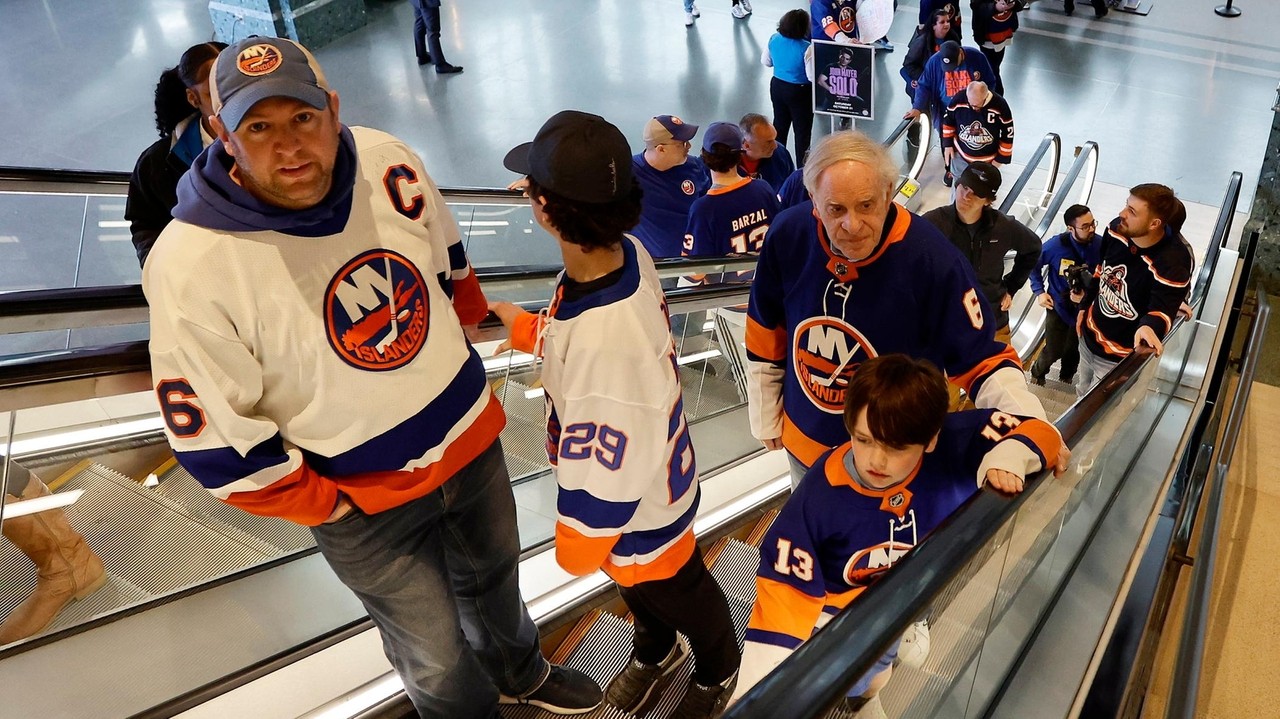Islanders fans react to Kelly Cheeseman's initiatives - Newsday