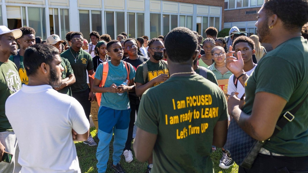 Reinstated Elmont principal Kevin Dougherty is leaving the district - Vimarsana News
