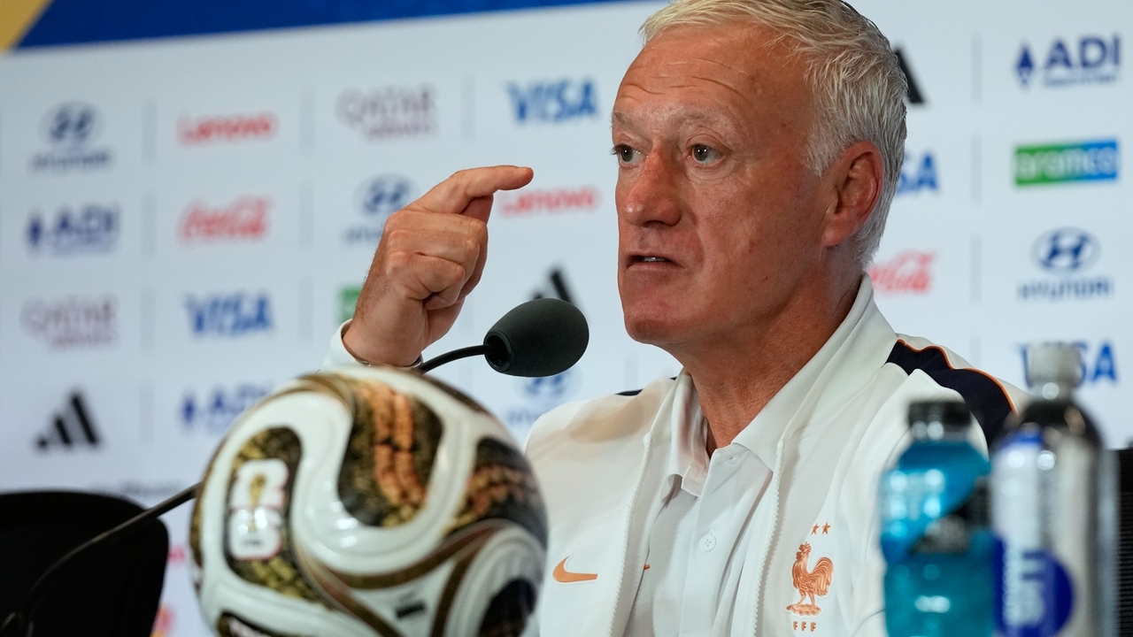 France and England prepare for unwanted World Cup third-place playoff