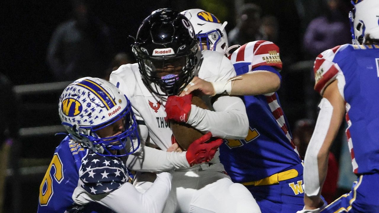 Photos: Hills East-West Islip in Suffolk II football semis - Newsday