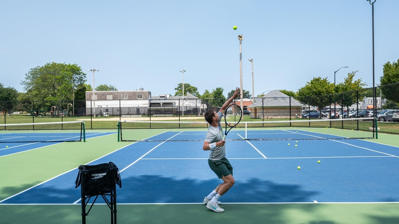 Hamptons village couple's lawsuit to halt pickleball courts dismissed by judge - Vimarsana News
