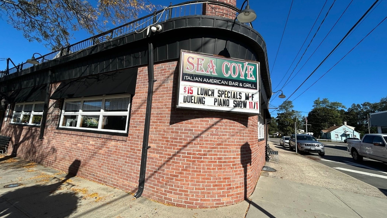 Sea Cove Italian American Bar & Grill closes in Center Moriches