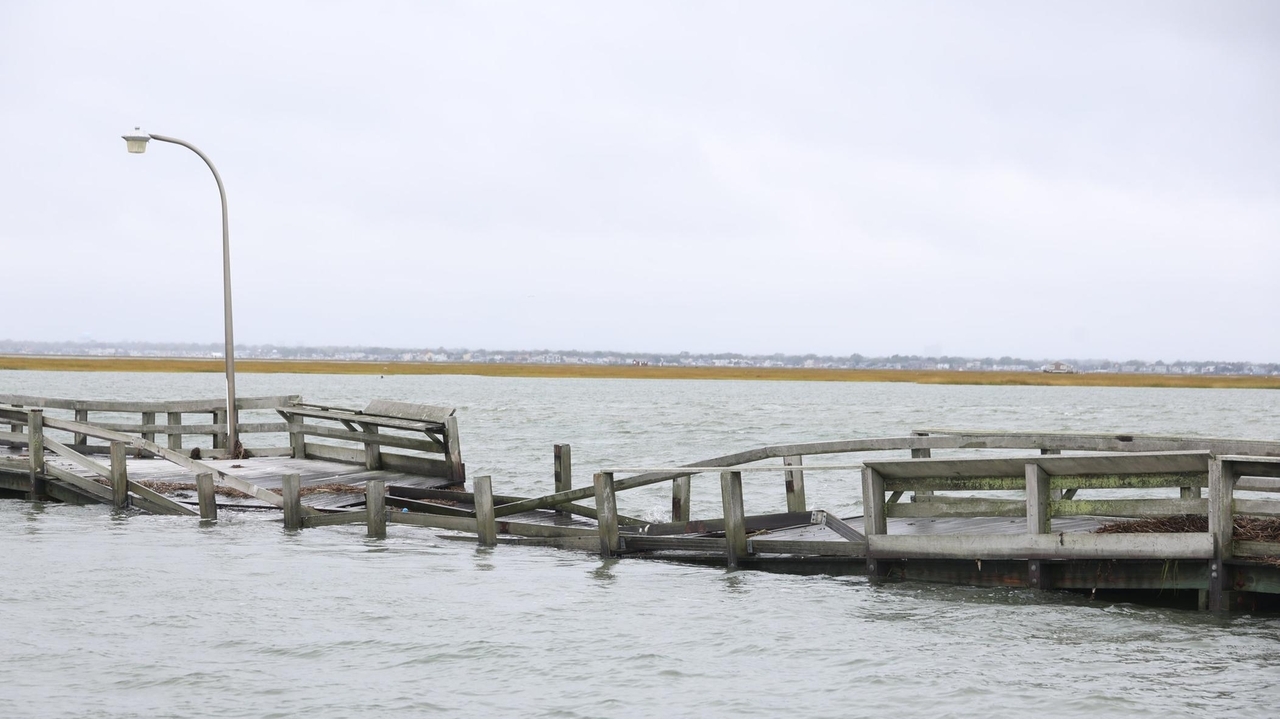 https://cdn.newsday.com/ace/c:ODkyMjczMjktYjEyMy00:N2E0MTMxNzMtZGE1ZC00/landscape/1280