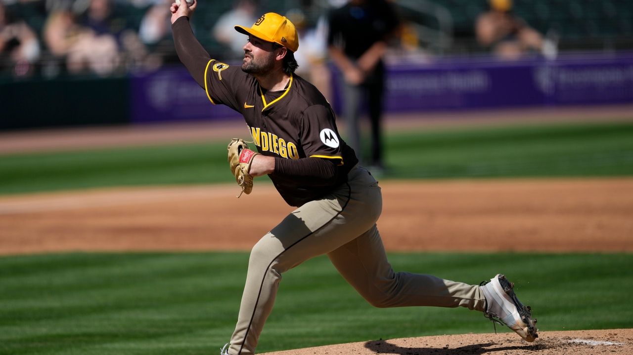 Padres righty Matt Waldron suffers mild oblique strain and may miss the ...