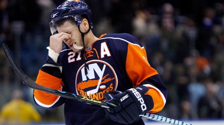 Islanders winger Kyle Okposo in a 2009 game.