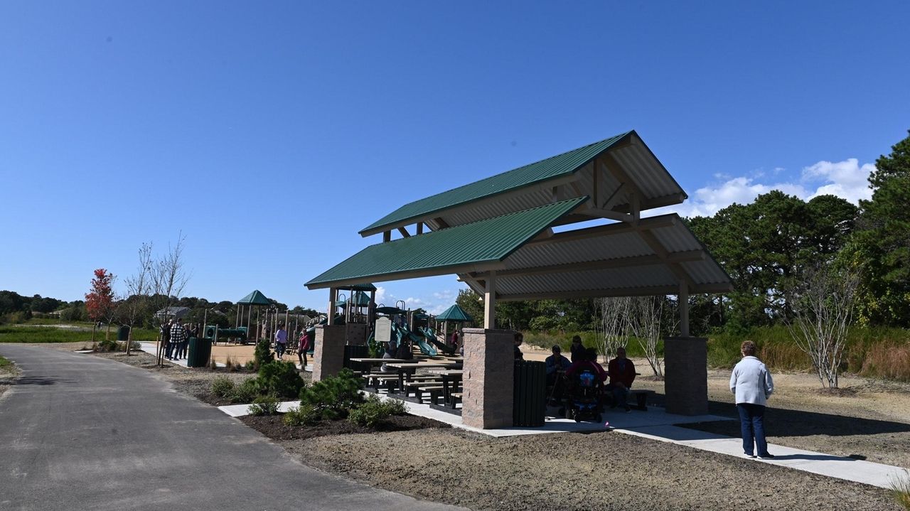 Brookhaven Town's new Patriots Preserve park opens at former Links at
