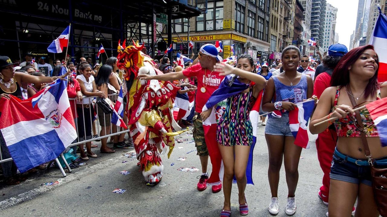 Dominican Day Parade draws thousands in Manhattan Newsday