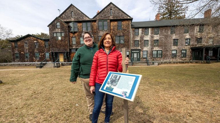 Suzanne Montefinise, left, environmental educator at the state Parks, Recreation...