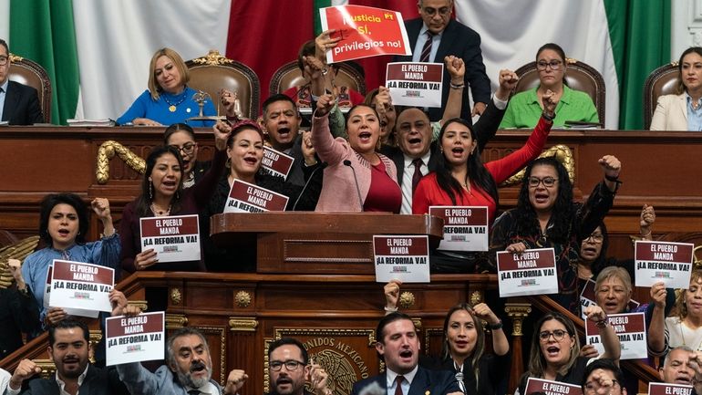 Mexico City lawmakers rally in favor of judicial reform at...