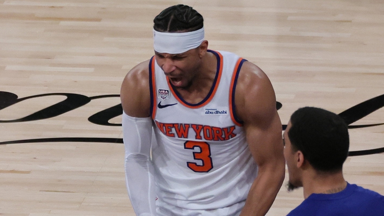 Knicks' Josh Hart isn't the biggest man on the court, but good luck getting a rebound against him