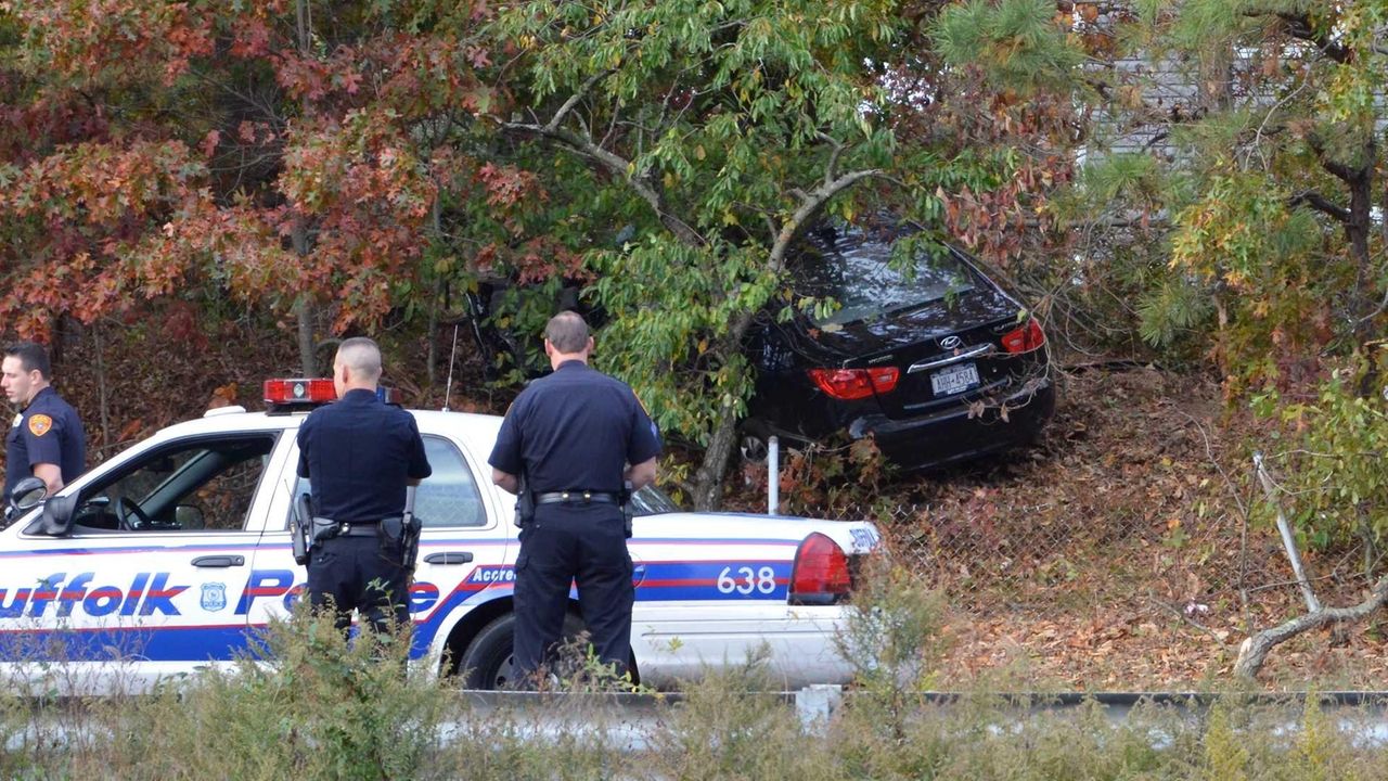 Mount Sinai Man Killed When Vehicle Veers Into Woods Newsday 8139