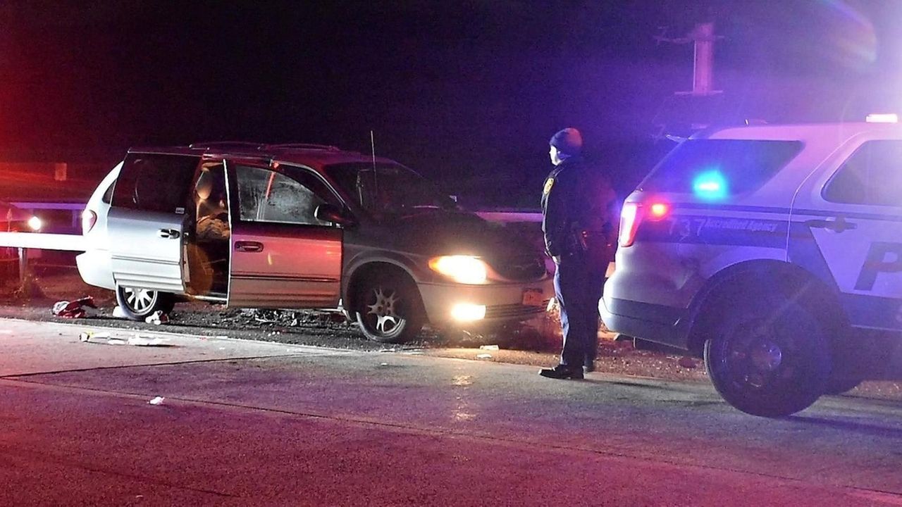 Singlevehicle crash on the LIE in Yaphank kills driver, police say