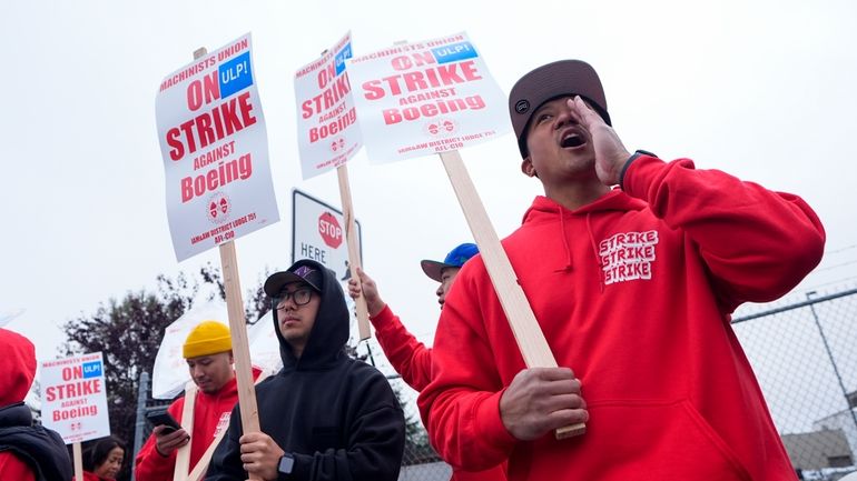 Boeing wing mechanic lead Lee Lara, who has worked for...