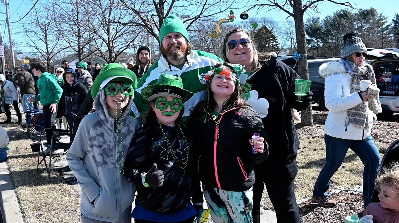 St. Patrick's Day parade returns to BayportBlue Point after 2year