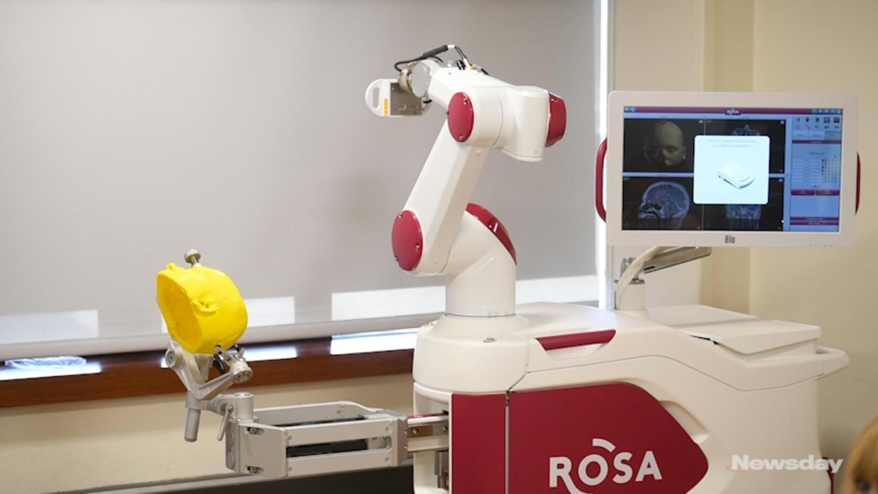 ROSA the robot first of its kind on Long Island - Newsday
