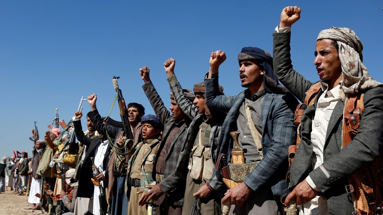 US pledges new sanctions over Houthi attacks will minimize harm to Yemen's hungry millions - Vimarsana News