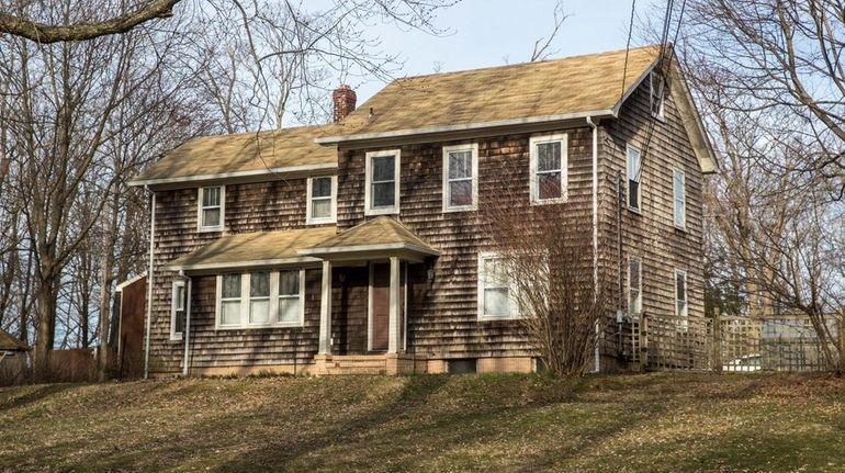 The home where the remains of Louise Pietrewicz were found...