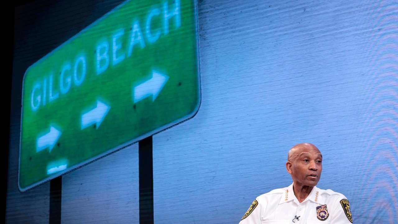 Gilgo Beach killings: Suspect Rex Heuermann was 'violent' and 'aggressive,' sex workers told investigators, Suffolk Sheriff Errol Toulon Jr. says - Vimarsana News