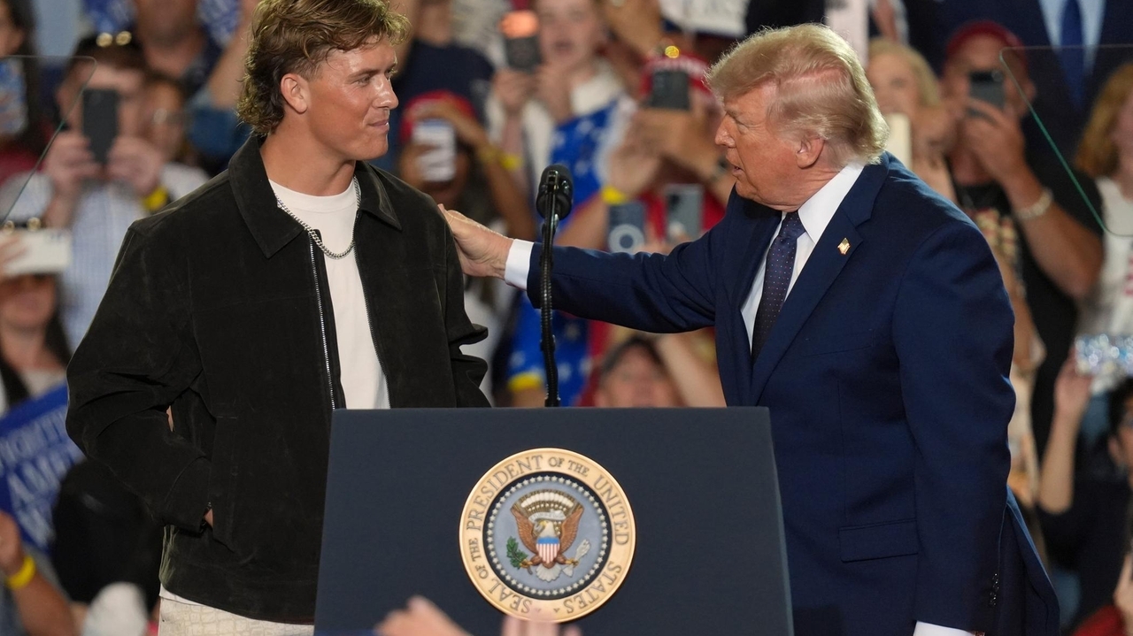 Giants' Abdul Carter criticizes teammate Jaxson Dart for appearing at rally with President Donald Trump