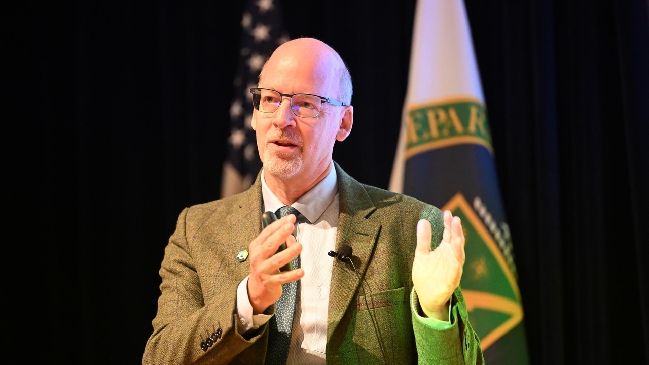 Brookhaven National Laboratory names John Hill director