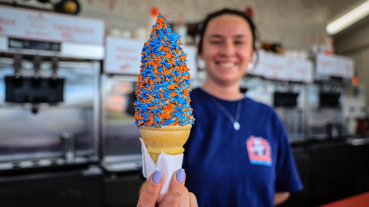 Packed bars, sold-out gear and Knicks cookies: Long Island businesses cash in on NBA Finals run