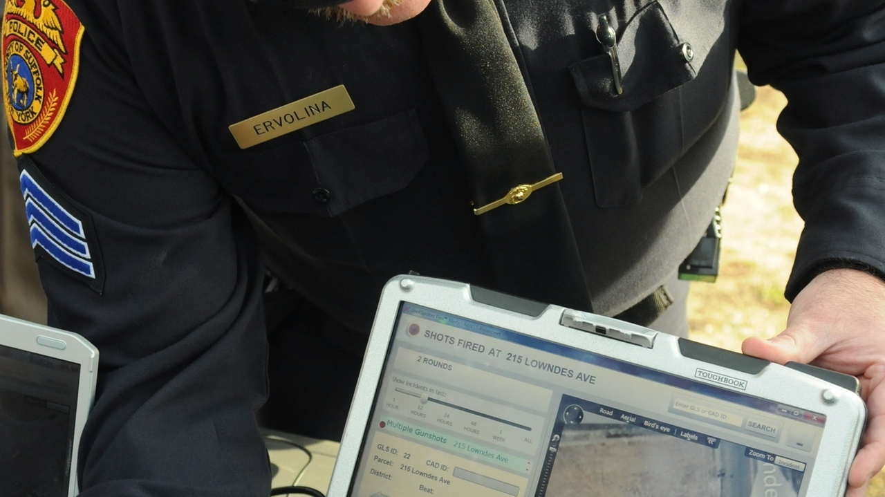 Suffolk cops roll out ShotSpotter plan at Huntington meeting - Vimarsana News