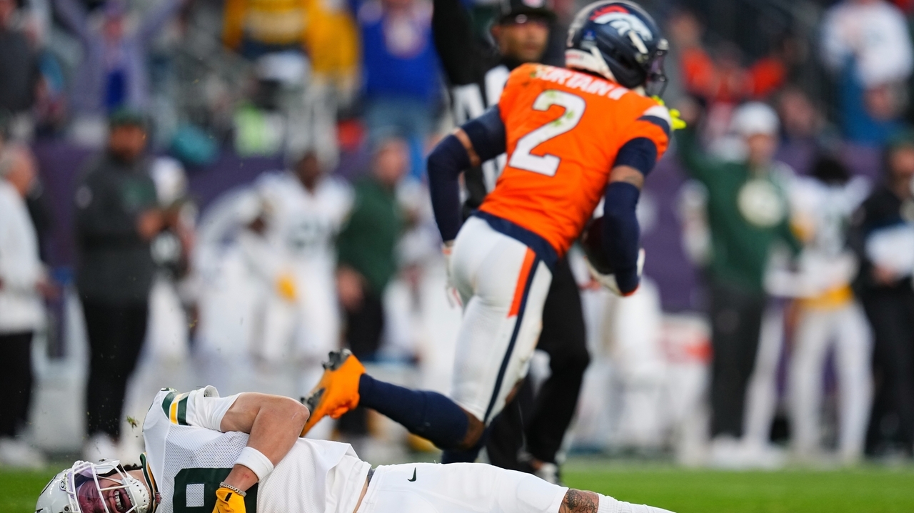 Bo Nix's 4 TD passes lead Broncos to 34-26 win over Packers, who lose ...