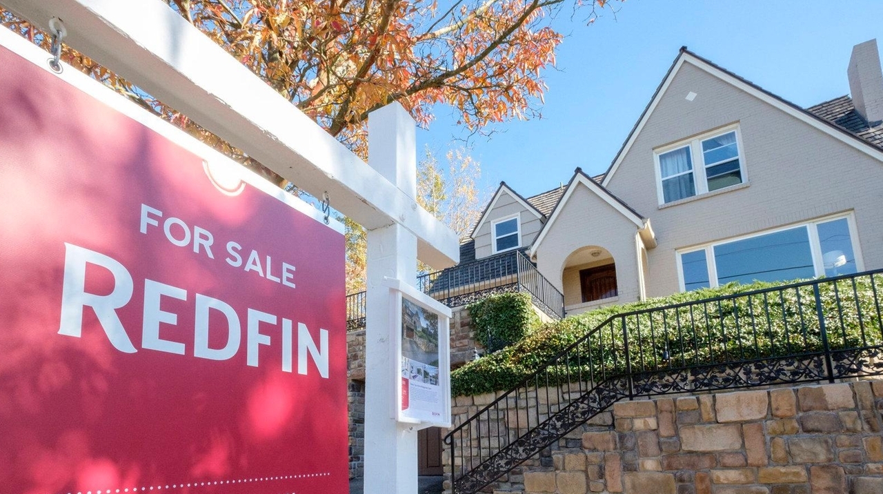 Lawsuit accuses real estate brokerage Redfin of discrimination Newsday