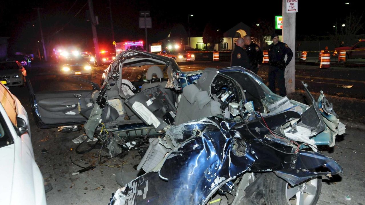 Cops Driver killed in Bethpage crash Newsday