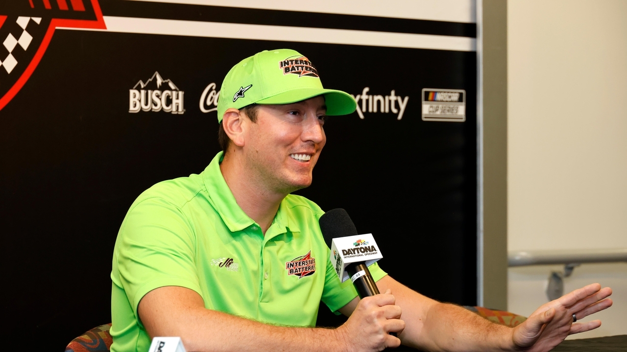Kyle Busch leaving Joe Gibbs Racing to drive for Richard Childress in ...