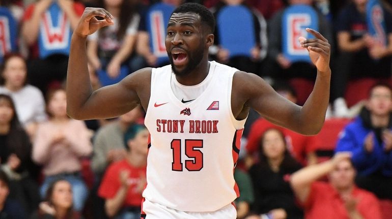 Stony Brook guard Akwasi Yeboah reacts against Vermont during a...