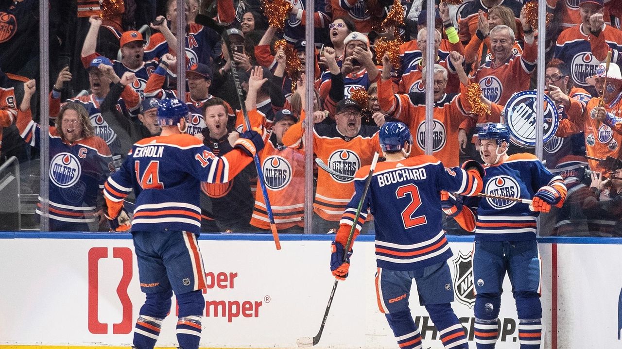 Hyman gets 1st playoff hat trick, McDavid has 5 assists as Oilers beat ...